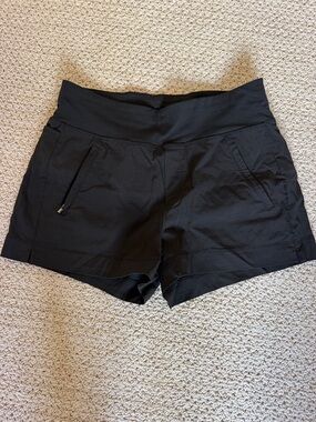 Athleta  Black Women's Active Stretch Shorts sz 8